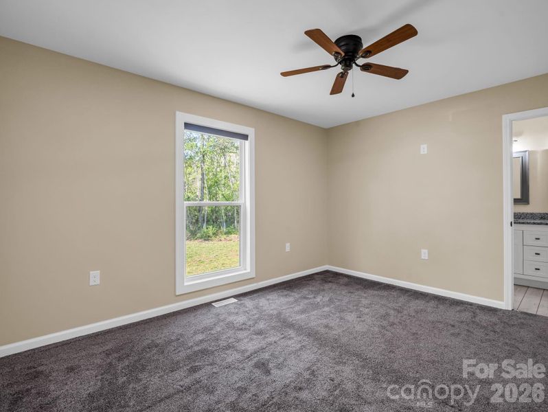 Spacious, unfurnished interior of a new home in , Bostic (Image 30).