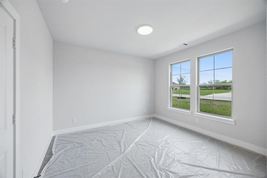 Spacious, unfurnished interior of a new home in Ellis Ranch Estates, Waxahachie (Image 25).