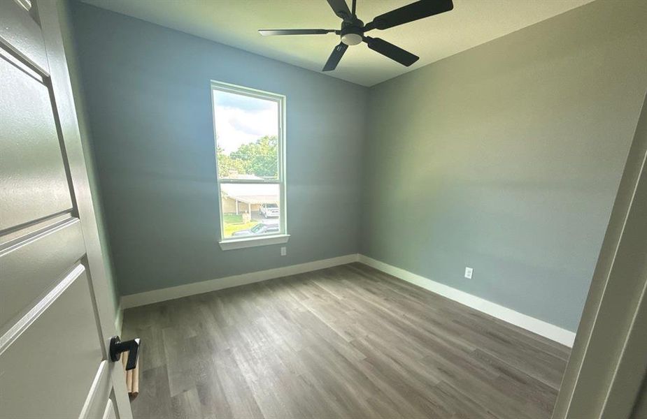 Spacious, unfurnished interior of a new home in , Kemp (Image 17).