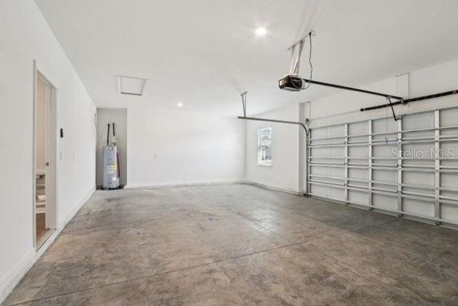 Spacious, unfurnished interior of a new home in Palm Coast, Palm Coast (Image 13).