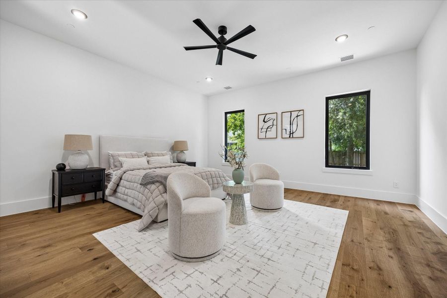 Furnished interior view inside a new home in , Bellaire (Image 12).