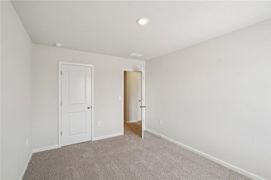 Spacious, unfurnished interior of a new home in Avalon - Vista Series, Conyers (Image 16).