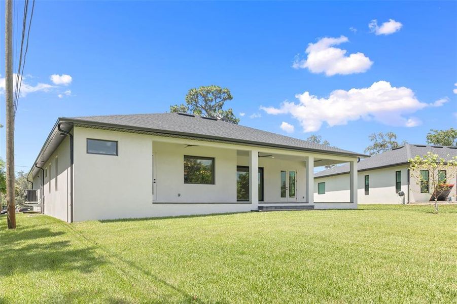 Exterior details and patio area of a home in , Tarpon Springs (Image 3). Exterior details and patio area of a home in , Tarpon Springs (Image 3).