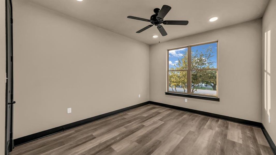 Spacious, unfurnished interior of a new home in Saddle Crest Estates, Weatherford (Image 20).