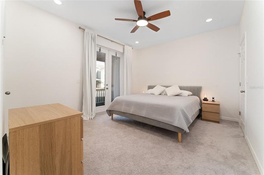 Furnished interior view inside a new home in Mezzano, Winter Garden (Image 10).