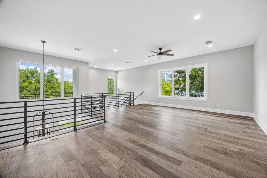 Spacious, unfurnished interior of a new home in , Houston (Image 28).