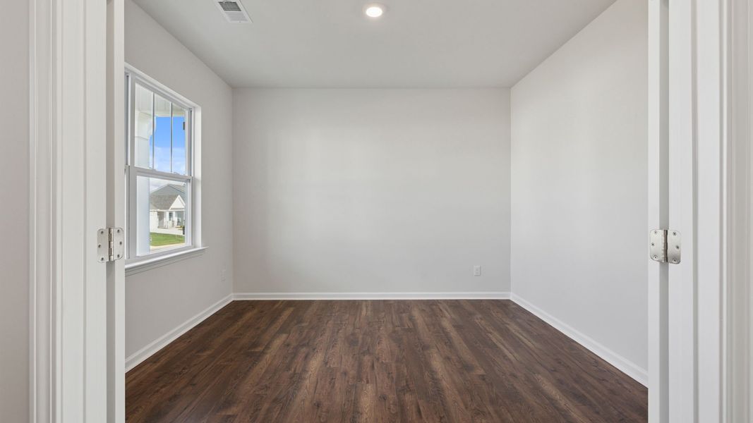 Spacious, unfurnished interior of a new home in Pine Lake Estates, Anderson (Image 15).