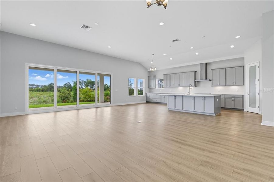 Spacious, unfurnished interior of a new home in Mirada, San Antonio (Image 22).