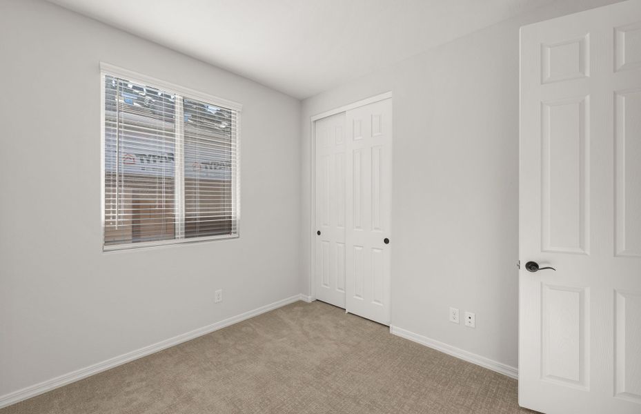 Spacious, unfurnished interior of a new home in Visara, Surprise (Image 16).