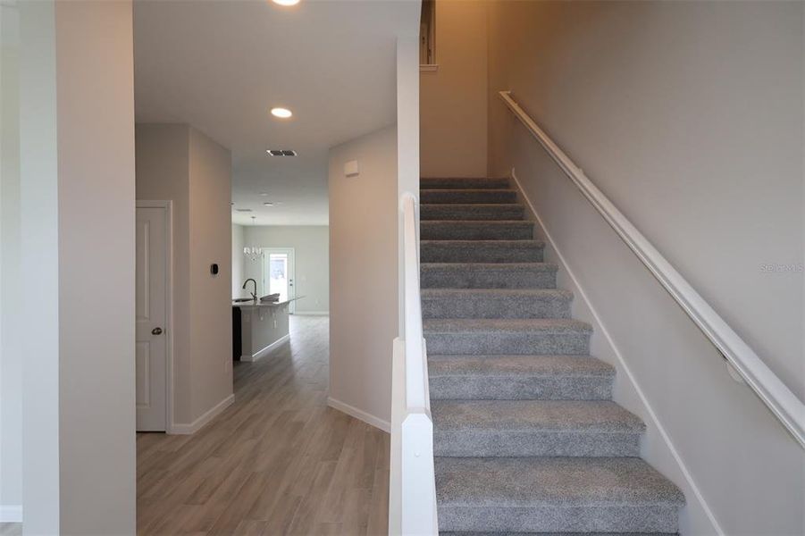 Spacious, unfurnished interior of a new home in Center Lake on the Park, St. Cloud (Image 15).