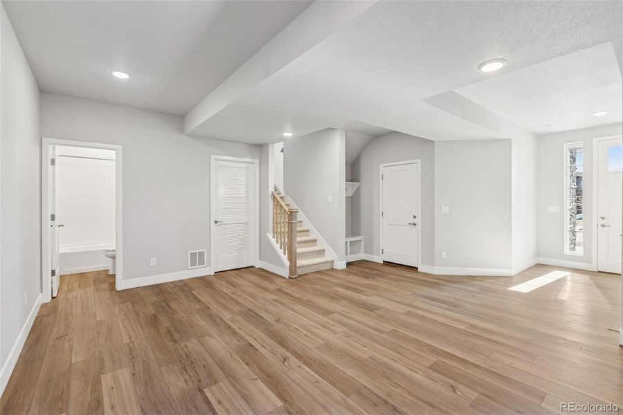 Spacious, unfurnished interior of a new home in Trailside at Cottonwood Creek, Colorado Springs (Image 14).