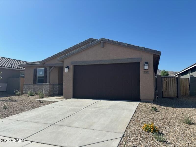 22551 W Pontiac Drive 22551 W Pontiac Drive