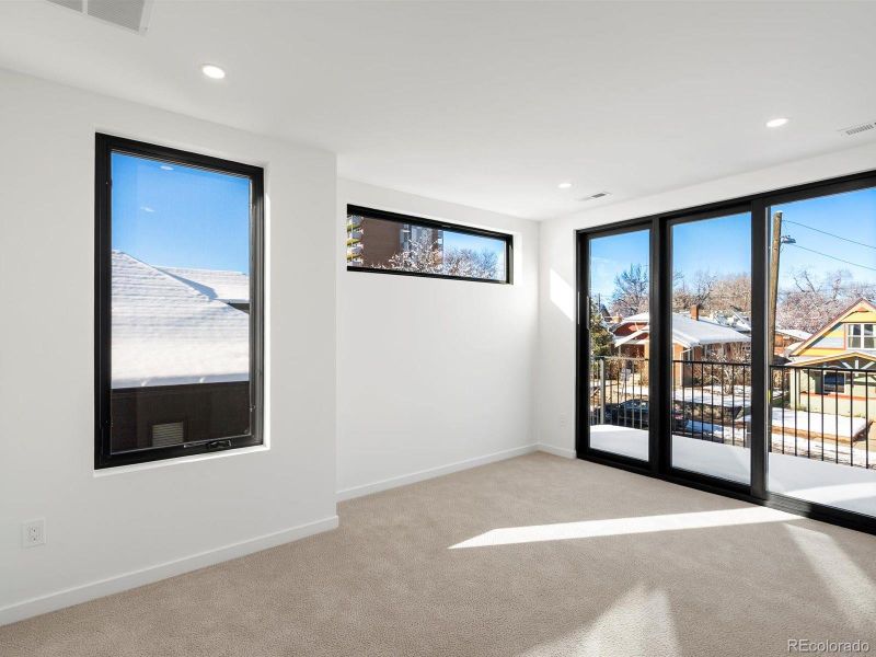 Spacious, unfurnished interior of a new home in , Denver (Image 22).