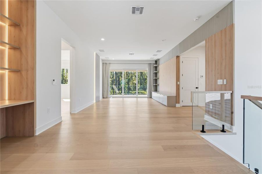 Spacious, unfurnished interior of a new home in , Montverde (Image 62).