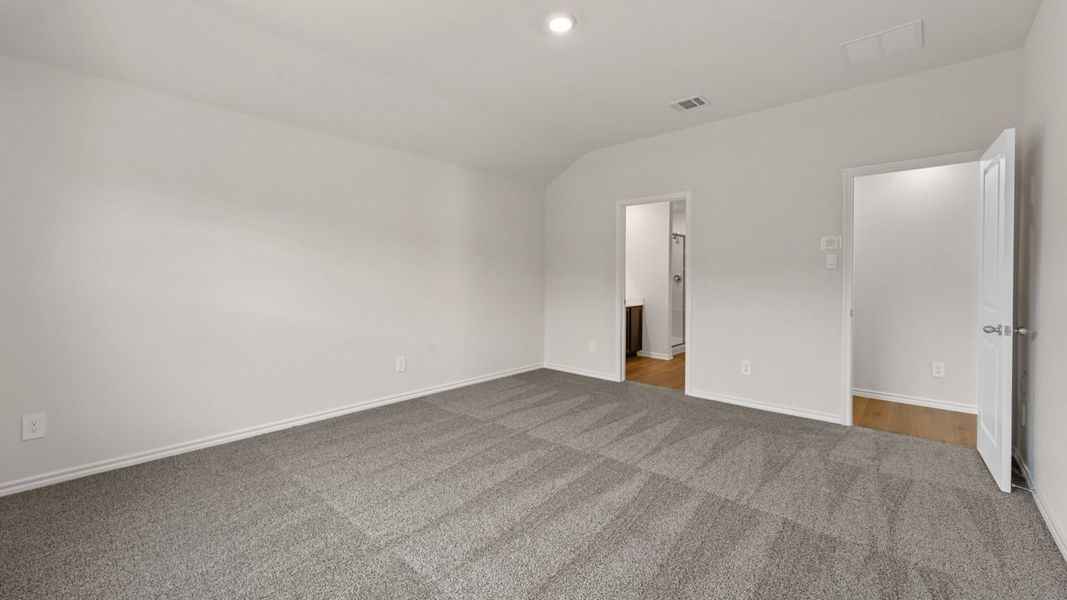 Spacious, unfurnished interior of a new home in Cartwright Ranch, Crandall (Image 23).