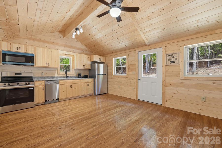 Image 35 of a home in .