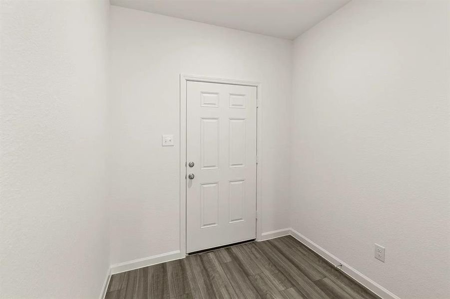 Spacious, unfurnished interior of a new home in Meadow Park, Melissa (Image 18).