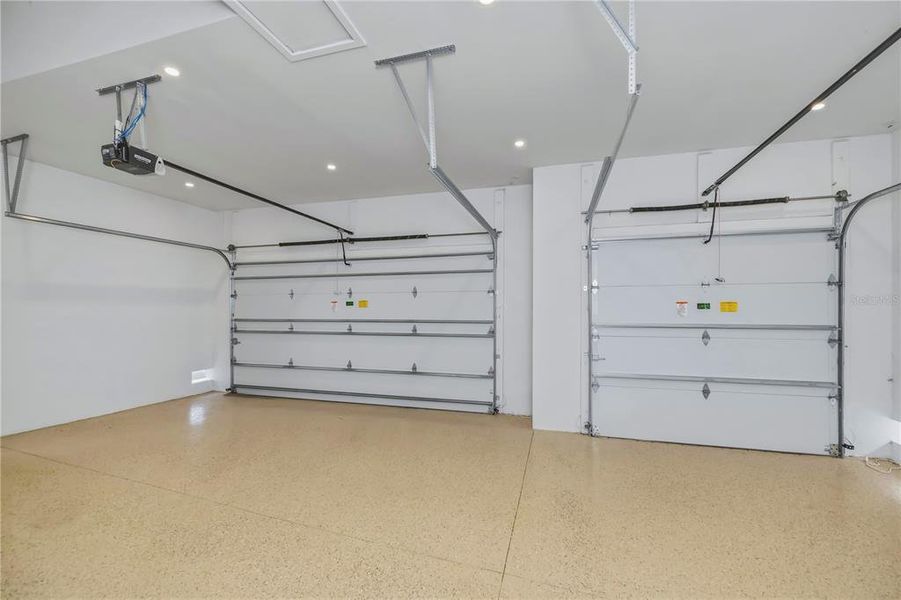 Spacious, unfurnished interior of a new home in , Placida (Image 66).