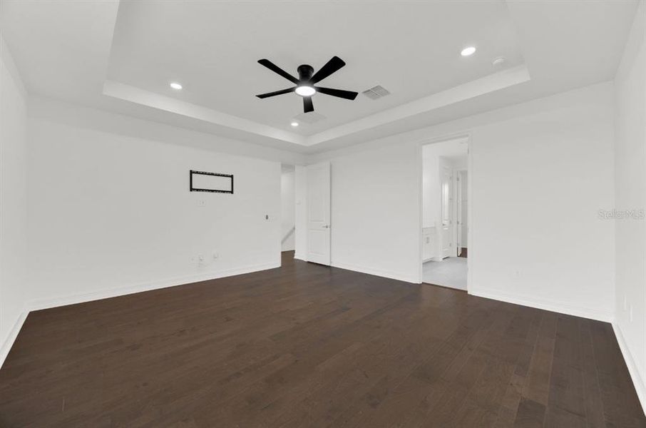 Spacious, unfurnished interior of a new home in SouthShore Yacht Club, Ruskin (Image 21). Spacious, unfurnished interior of a new home in SouthShore Yacht Club, Ruskin (Image 21).