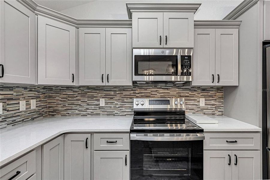 Furnished interior view inside a new home in , Dunnellon (Image 9).
