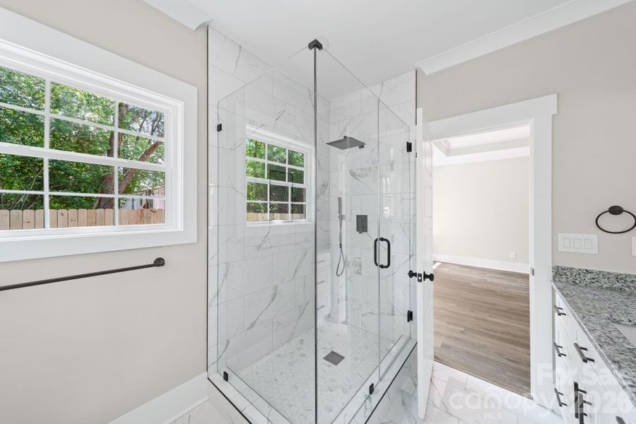 Image 38 of a home in .