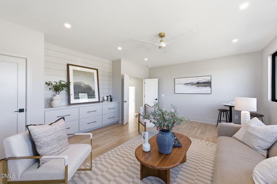 5856 Carriage Gate-63