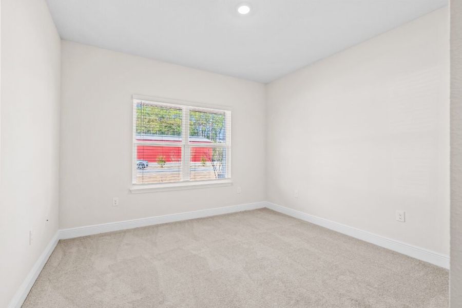 Spacious, unfurnished interior of a new home in Windswept Estates, Freeport (Image 32).