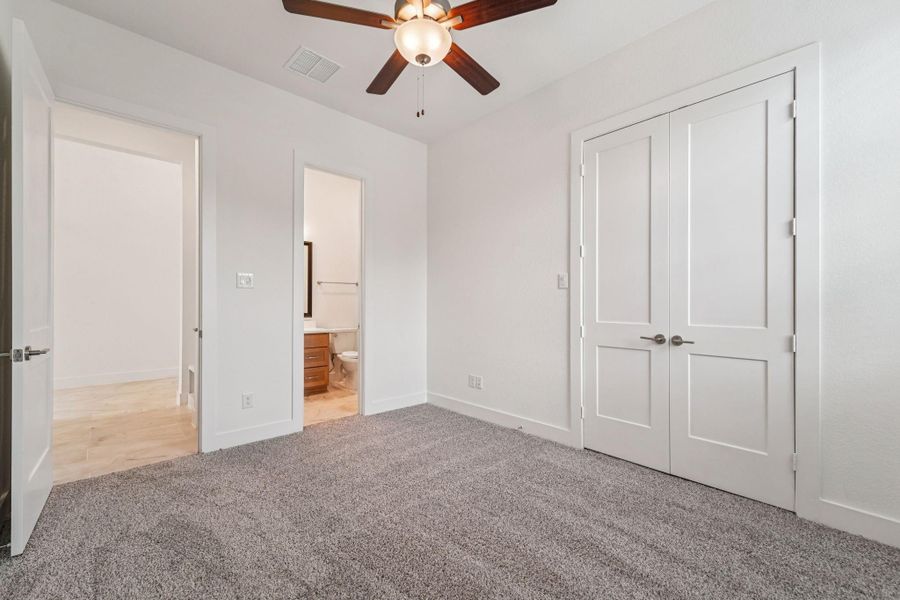 Spacious, unfurnished interior of a new home in Kresston, Montgomery (Image 31).