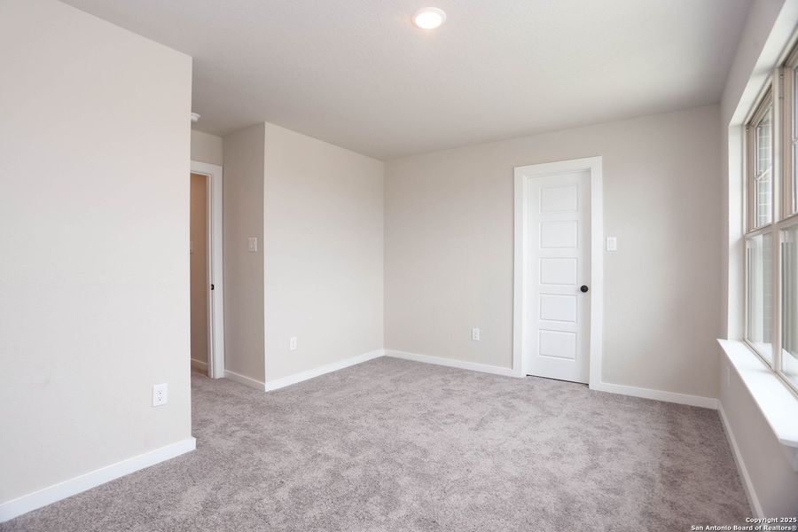 Spacious, unfurnished interior of a new home in Vista Ridge, Live Oak (Image 27). Spacious, unfurnished interior of a new home in Vista Ridge, Live Oak (Image 27).