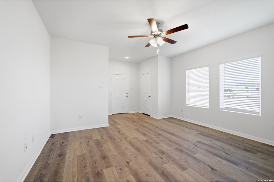 Spacious, unfurnished interior of a new home in Willow View, Converse (Image 17).