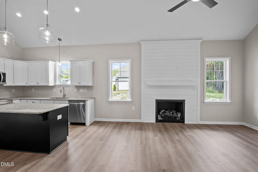 36-web-or-mls-BLS_0084 36-web-or-mls-BLS_0084