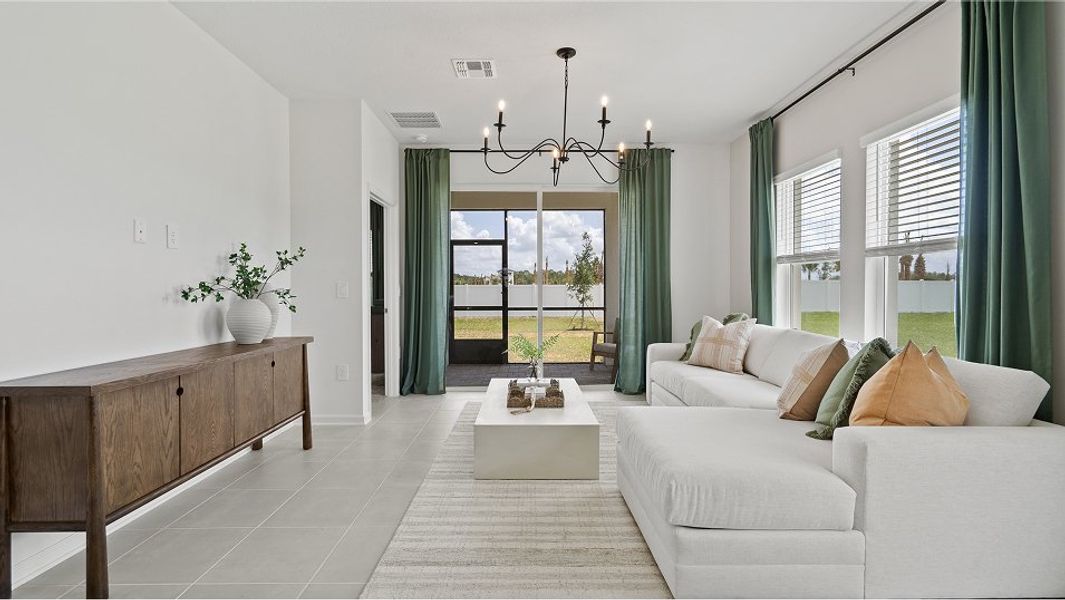 1561 Ventura Living 2of2 F1