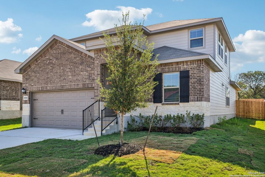 Image 57 of a home in Royal Crest. Image 57 of a home in Royal Crest.