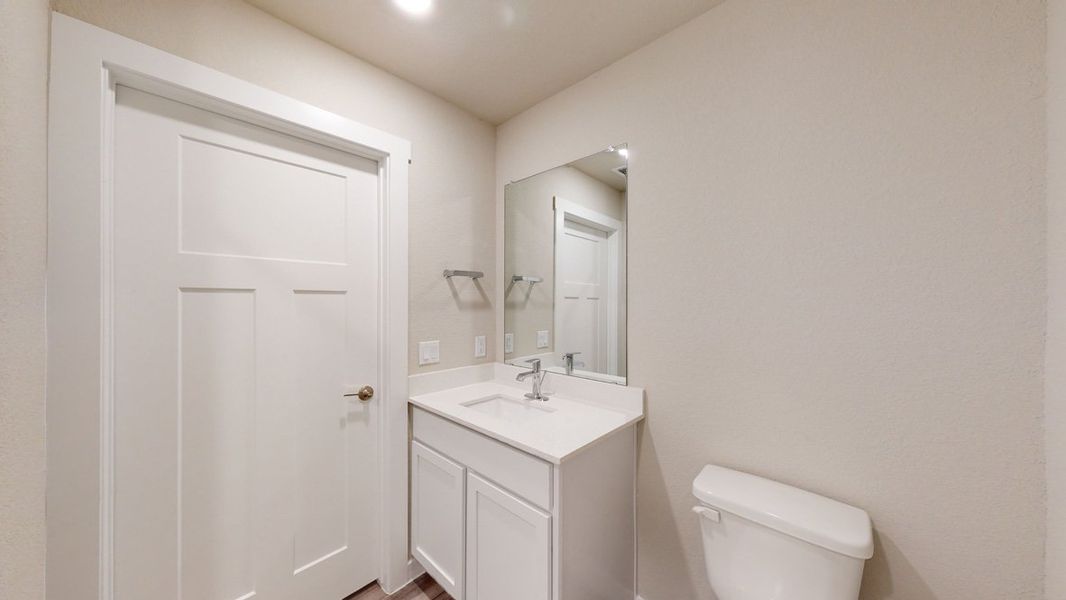 Furnished interior view inside a new home in Saratoga Crossing, Corpus Christi (Image 10).