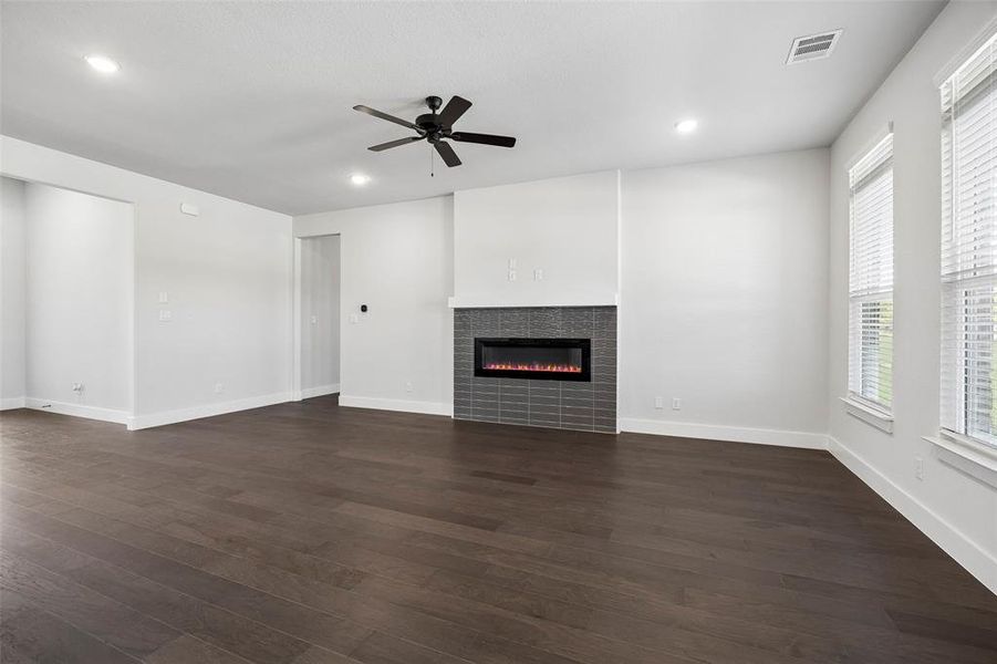Spacious, unfurnished interior of a new home in The Arbors Midlothian, Midlothian (Image 26).