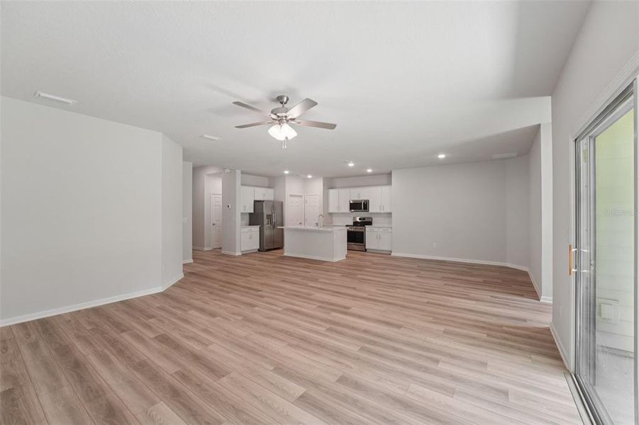 Spacious, unfurnished interior of a new home in , Palm Coast (Image 31).