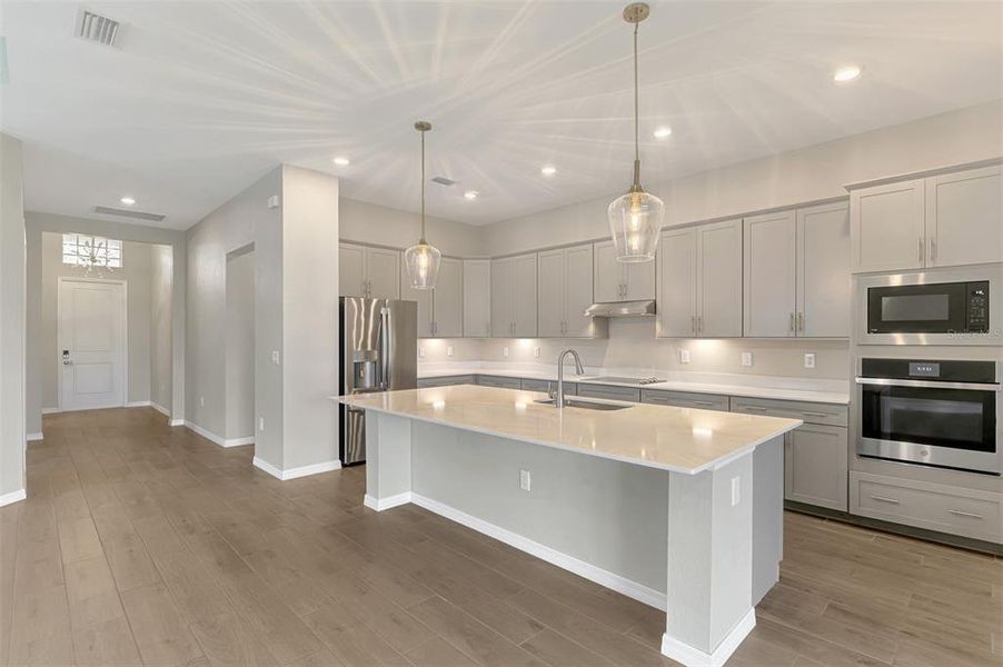 Furnished interior view inside a new home in Wellen Park Golf & Country Club, Venice (Image 8). Furnished interior view inside a new home in Wellen Park Golf & Country Club, Venice (Image 8).