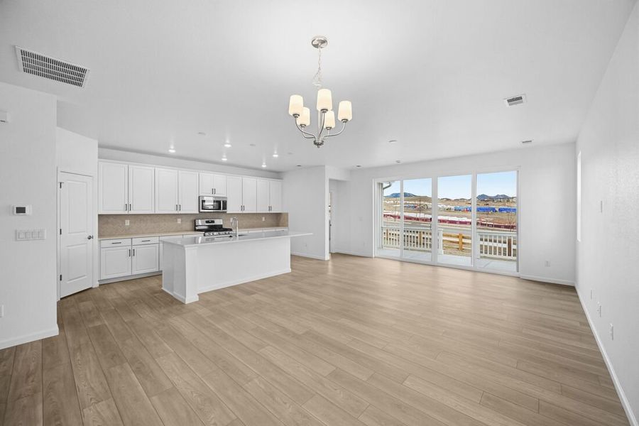 Spacious, unfurnished interior of a new home in Trailstone, Arvada (Image 17).