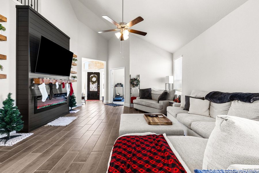 Furnished interior view inside a new home in , Cibolo (Image 34). Furnished interior view inside a new home in , Cibolo (Image 34).