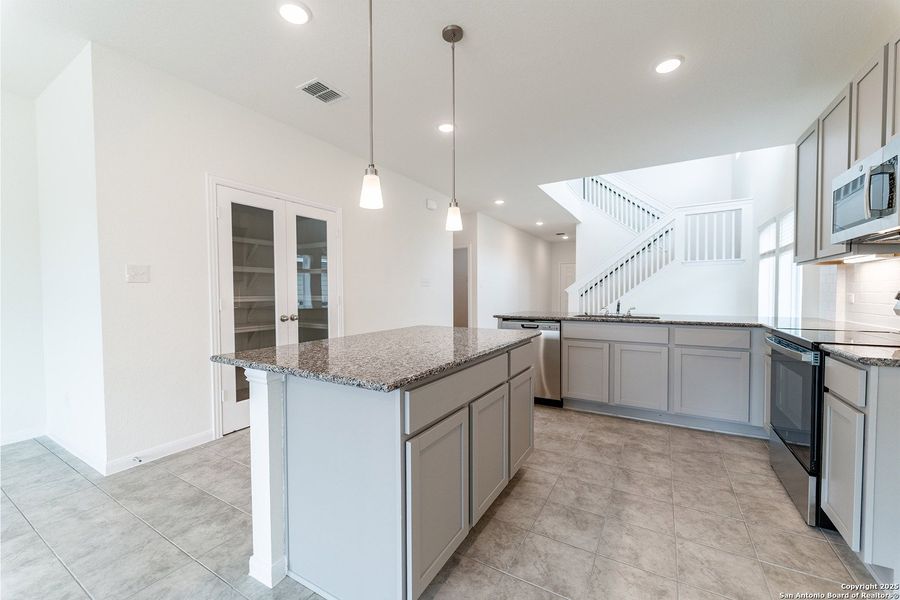 Furnished interior view inside a new home in Swenson Heights, Seguin (Image 4).
