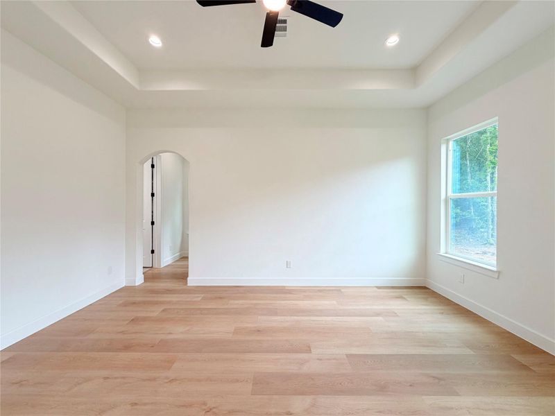 Spacious, unfurnished interior of a new home in , Dayton (Image 39).