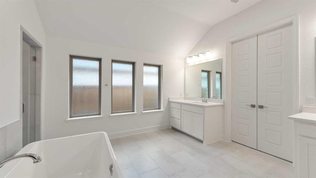 Furnished interior view inside a new home in Hillstead, Lavon (Image 9).
