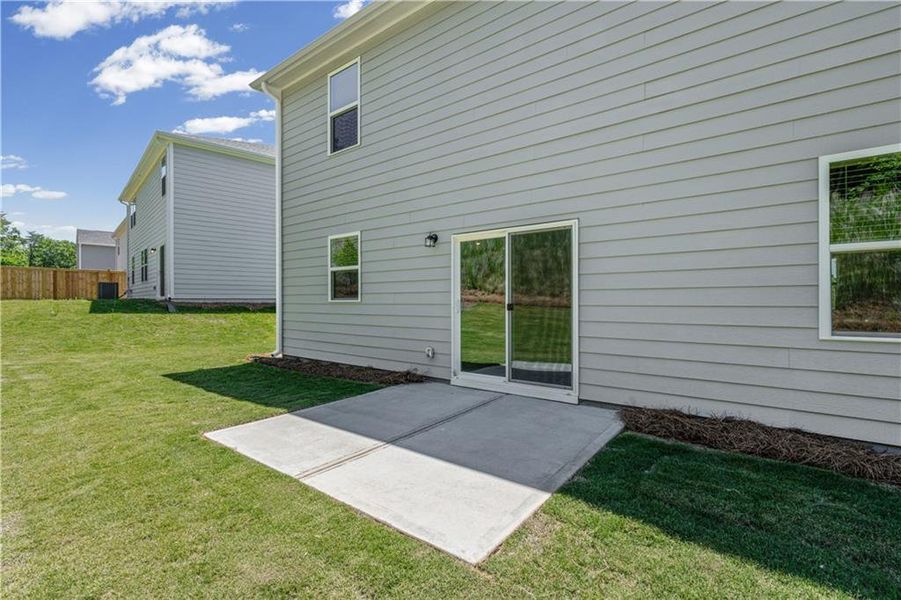 Exterior details and patio area of a home in Avery Ridge, Gainesville (Image 24).