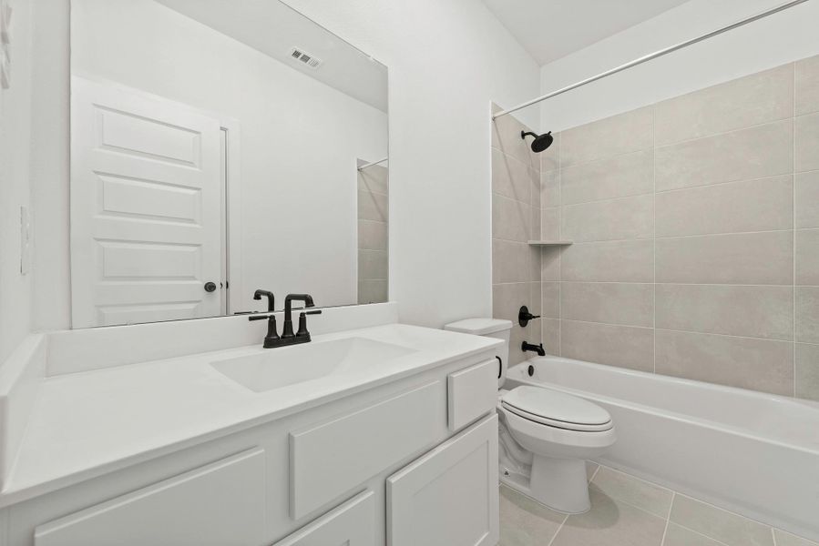 Furnished interior view inside a new home in Cross Creek West - 45', Fulshear (Image 7). Furnished interior view inside a new home in Cross Creek West - 45', Fulshear (Image 7).