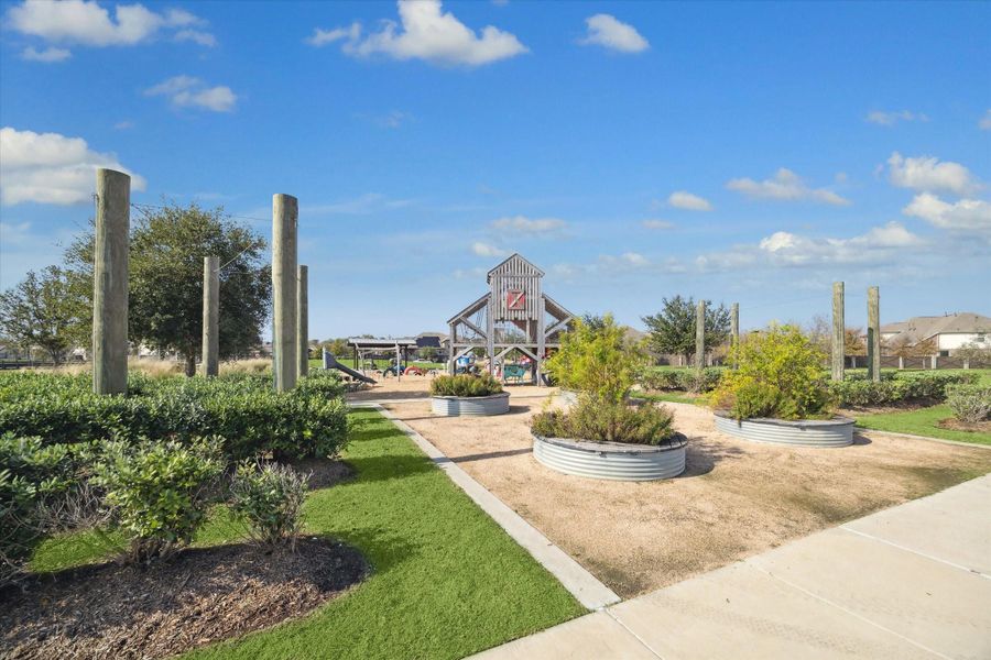 Barberry Park adds even more charm to Harvest Green w/ beautiful garden spaces, walking paths, open-air gathering spots, and the community’s signature farm-inspired feel. It’s one more reason life here feels fresh, connected, and anything but ordinary.