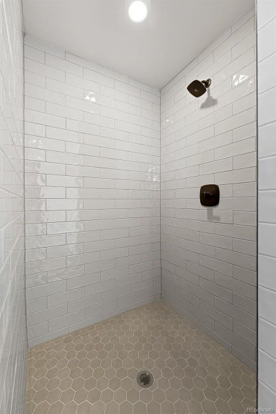 Image 43 of a home in .