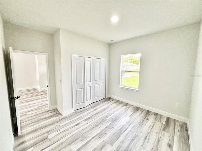Spacious, unfurnished interior of a new home in , Ocala (Image 14).
