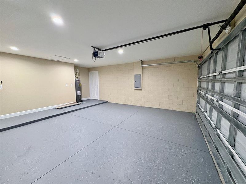 Spacious, unfurnished interior of a new home in , Summerfield (Image 32).