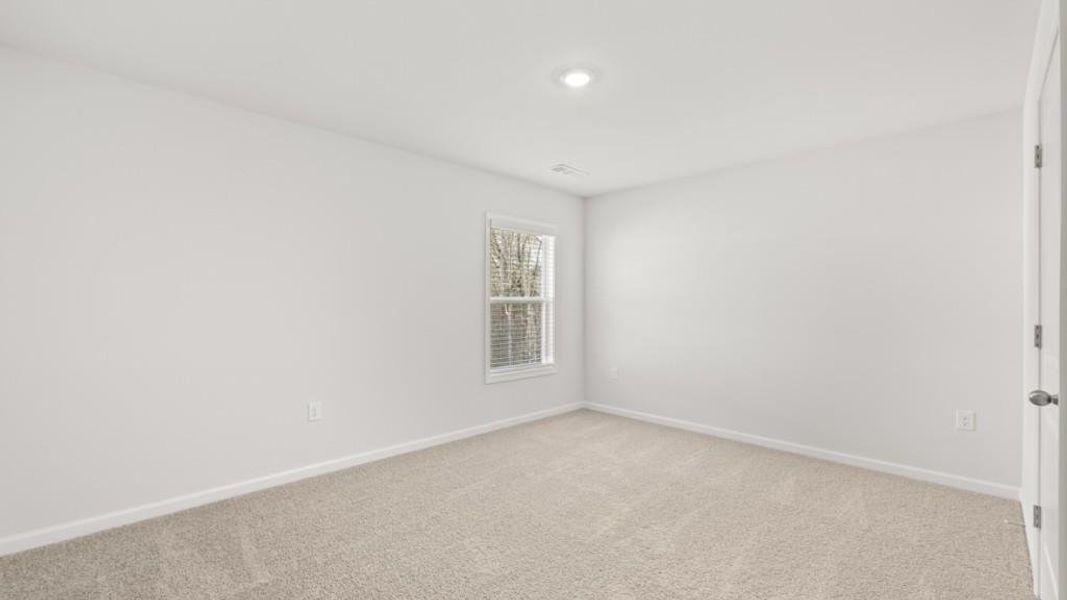 Spacious, unfurnished interior of a new home in Haven Abbey, Cumming (Image 32).