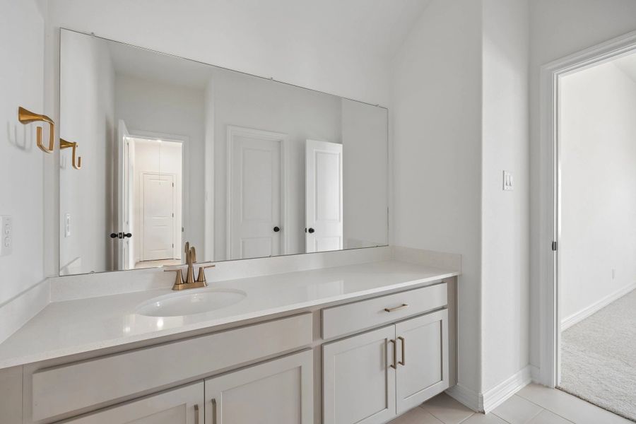 Furnished interior view inside a new home in Brookewater, Rosenberg (Image 10).